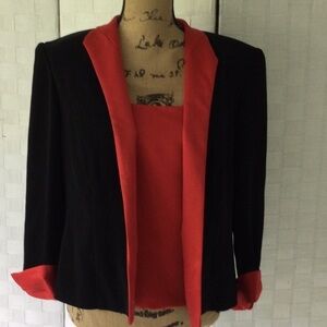 Woman’s 2 pc Set by Donna Ricco size 12 jacket & Blouse color red and Black #447